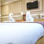 Court Ξενοδοχείο 3*
