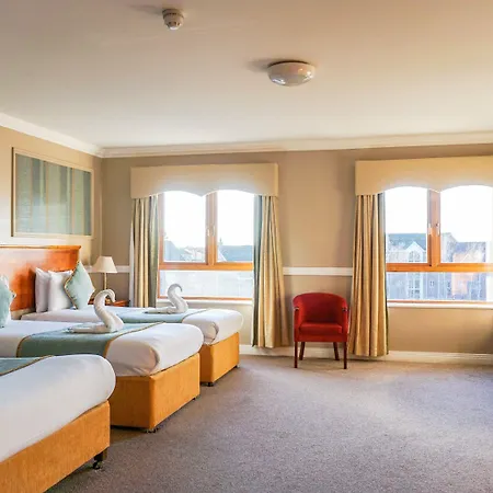 Court Hotel