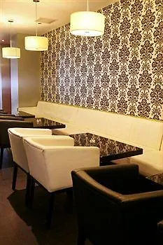 Court Hotel 3*