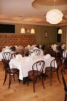 Court Hotel 3*